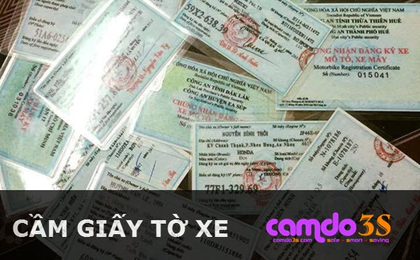 Cầm giấy tờ xe